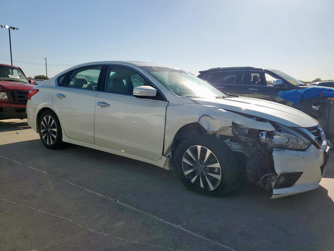 2016 Nissan Altima 2.5 - Image 4