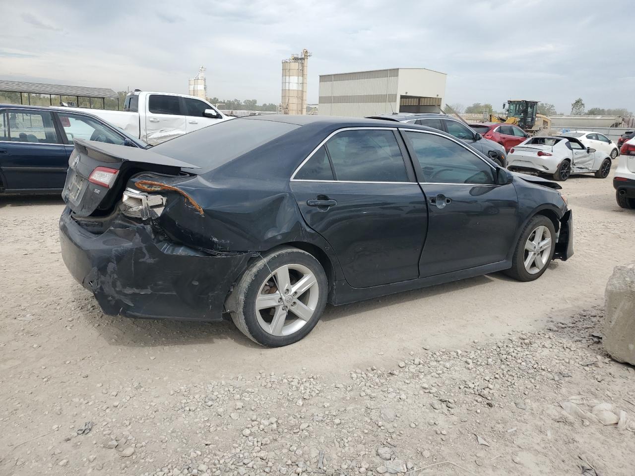 2014 Toyota Camry L - Фото 3