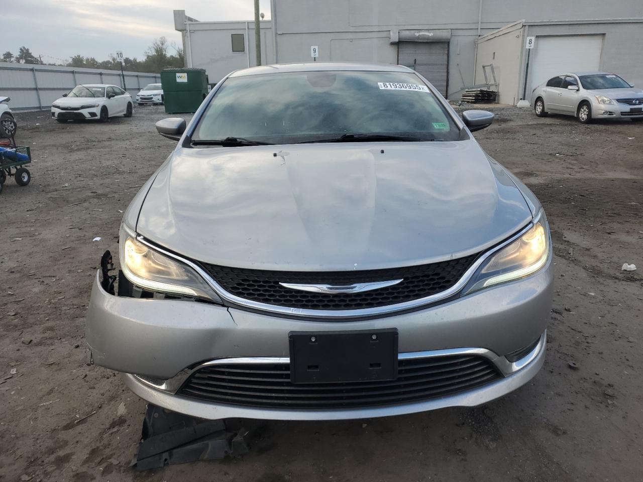 2015 Chrysler 200 Limited - Фото 5