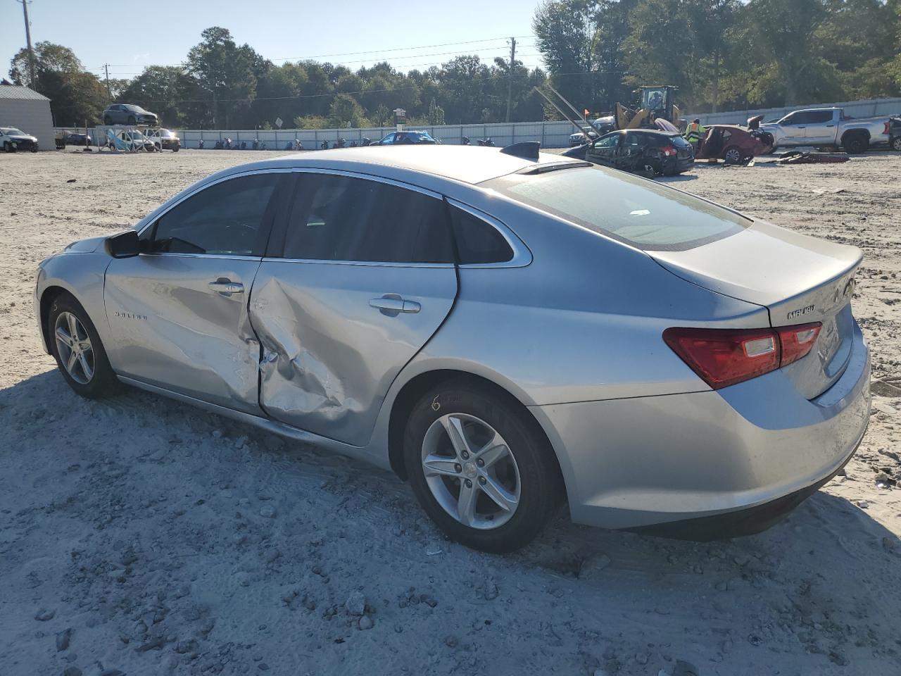 2020 Chevrolet Malibu Ls - Фото 2