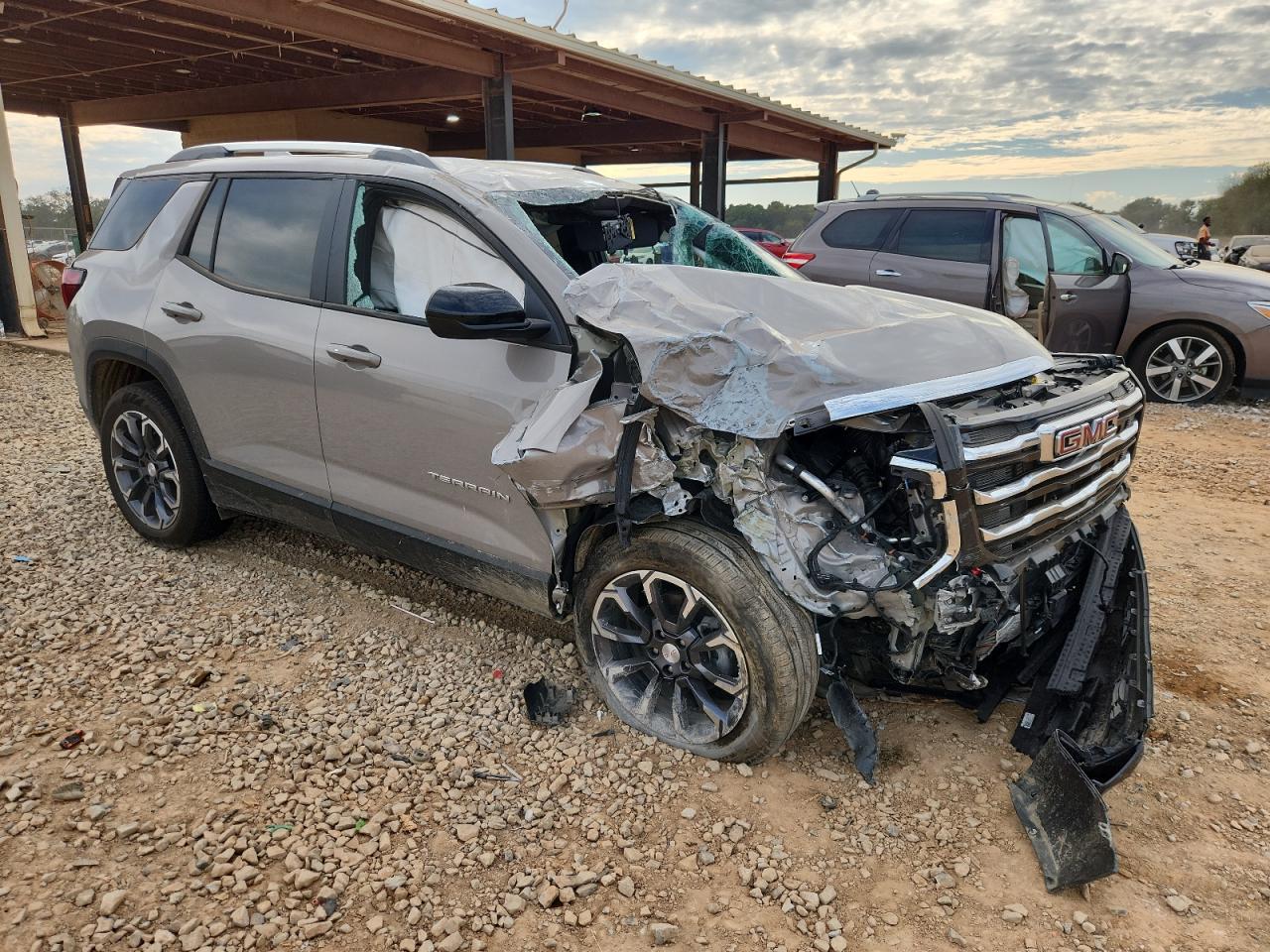 2025 GMC Terrain Elevation - Image 4