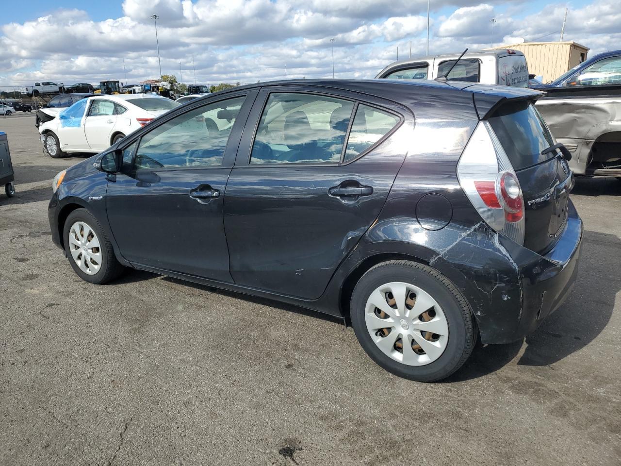 2013 Toyota Prius C - Image 2