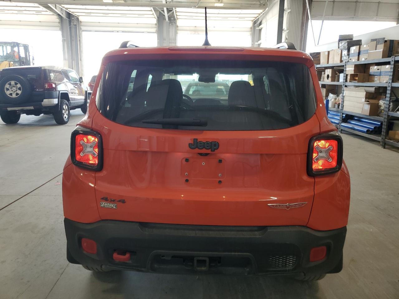 2016 Jeep Renegade Trailhawk - Фото 6