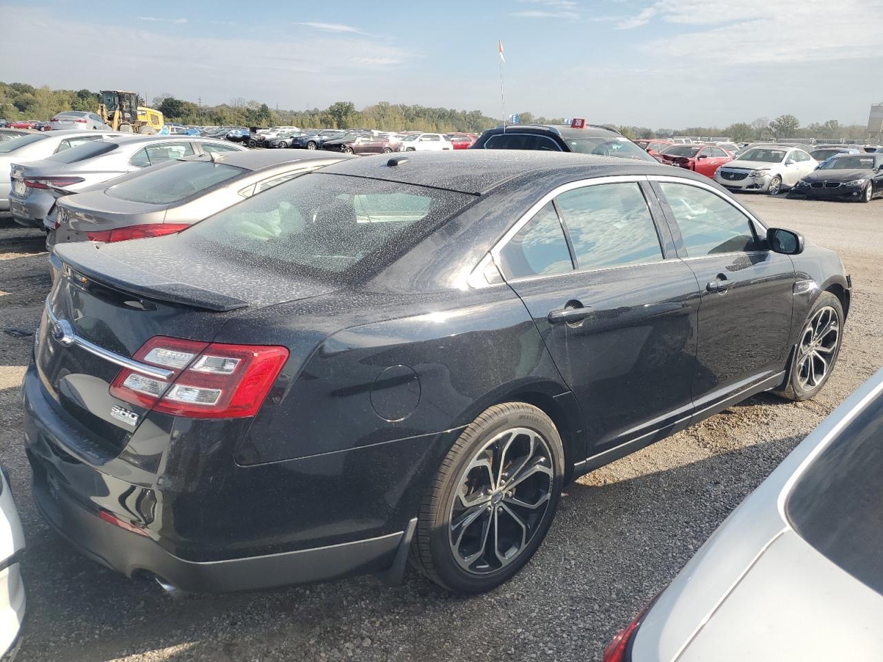 2018 Ford Taurus Sho - Image 3