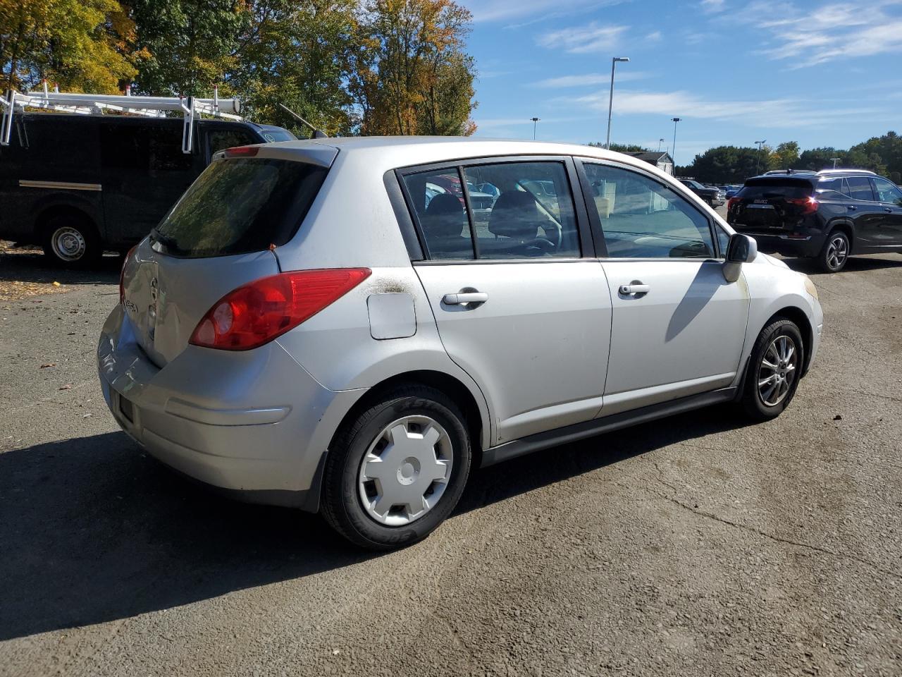 2008 Nissan Versa S - Фото 3