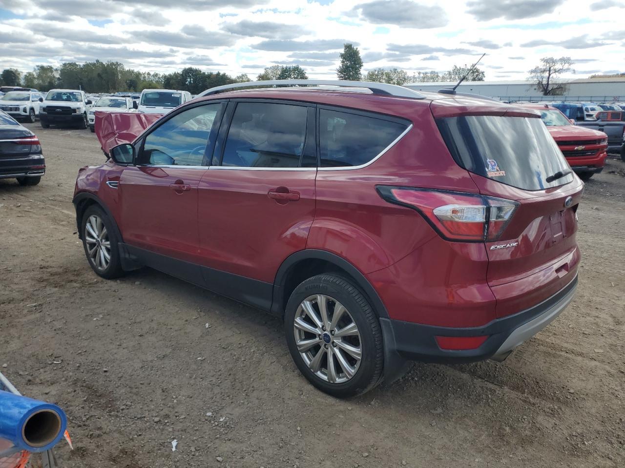 2017 Ford Escape Titanium - Фото 2