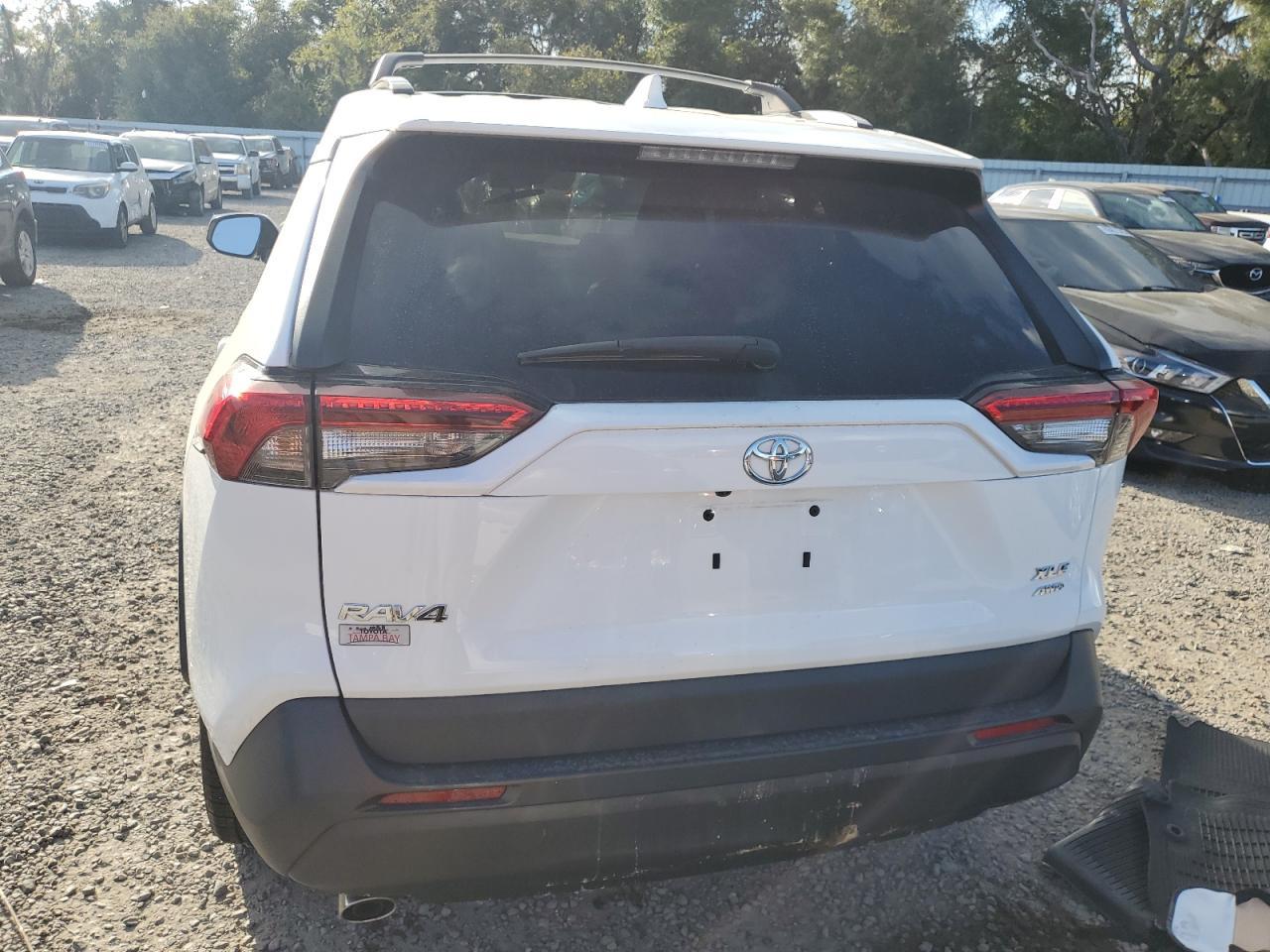 2020 Toyota Rav4 Xle Premium - Фото 6