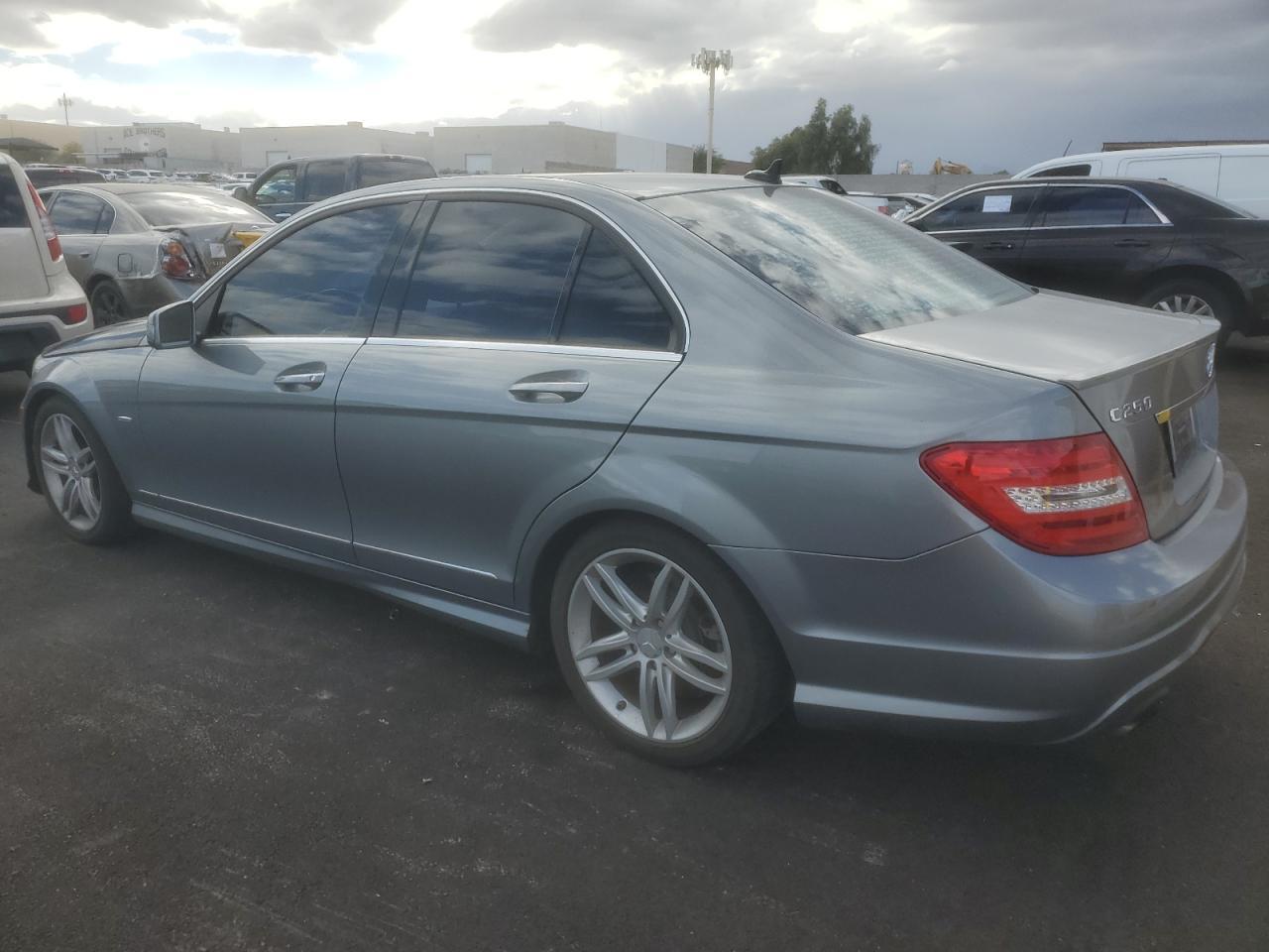2012 Mercedes-Benz C 250 - Фото 2
