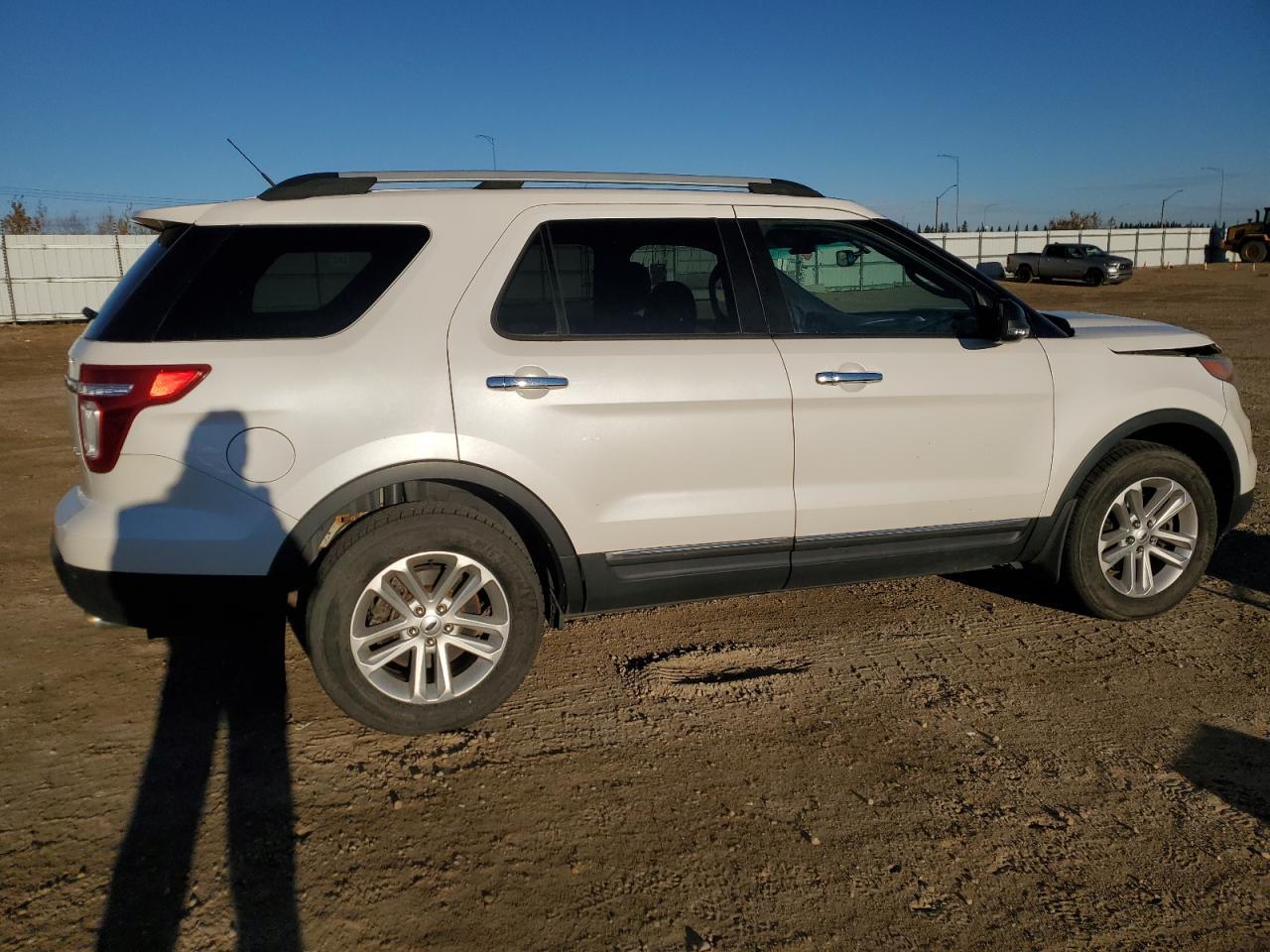 2012 Ford Explorer Xlt - Image 3