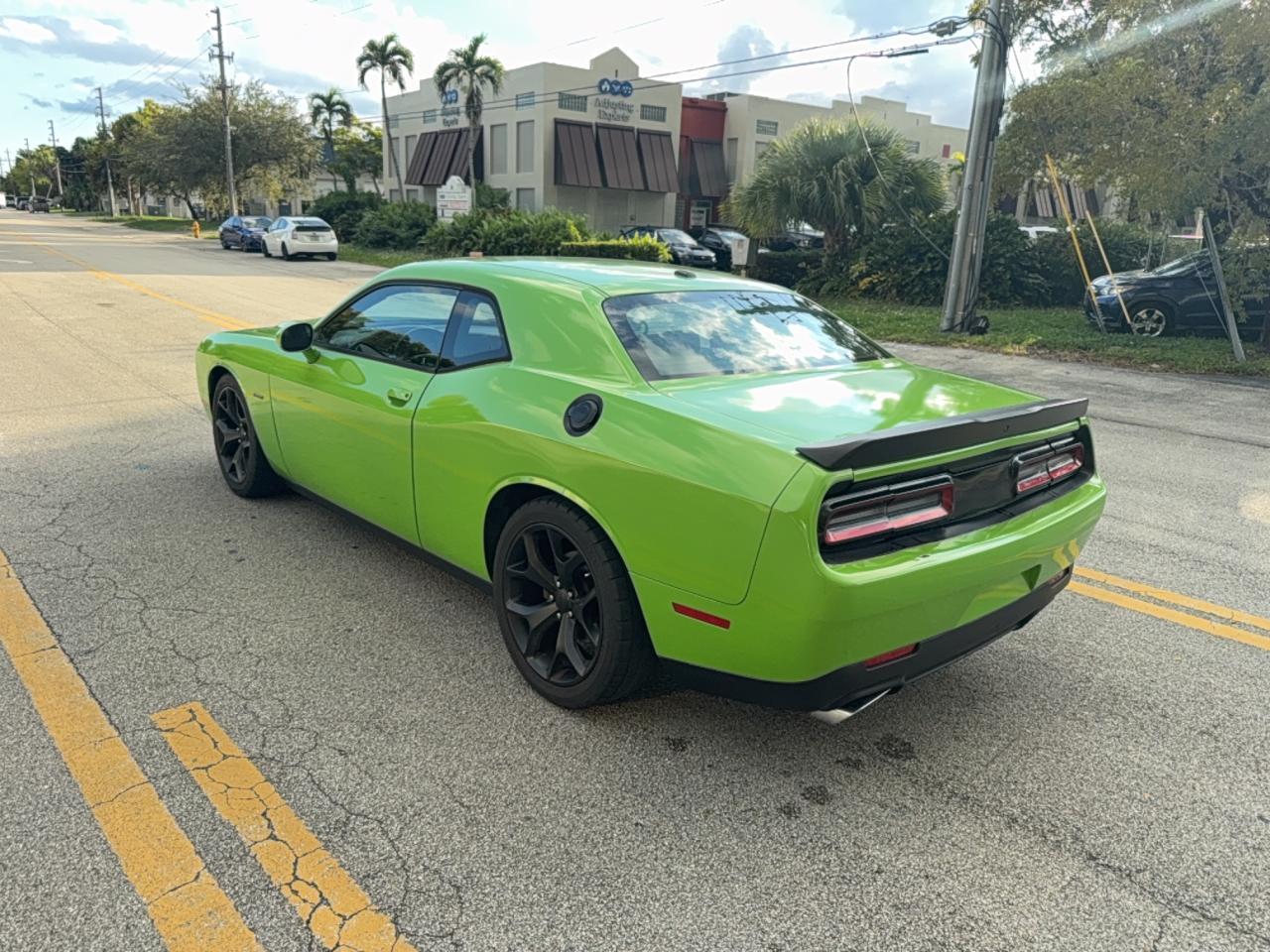 2015 Dodge Challenger Sxt - Фото 3