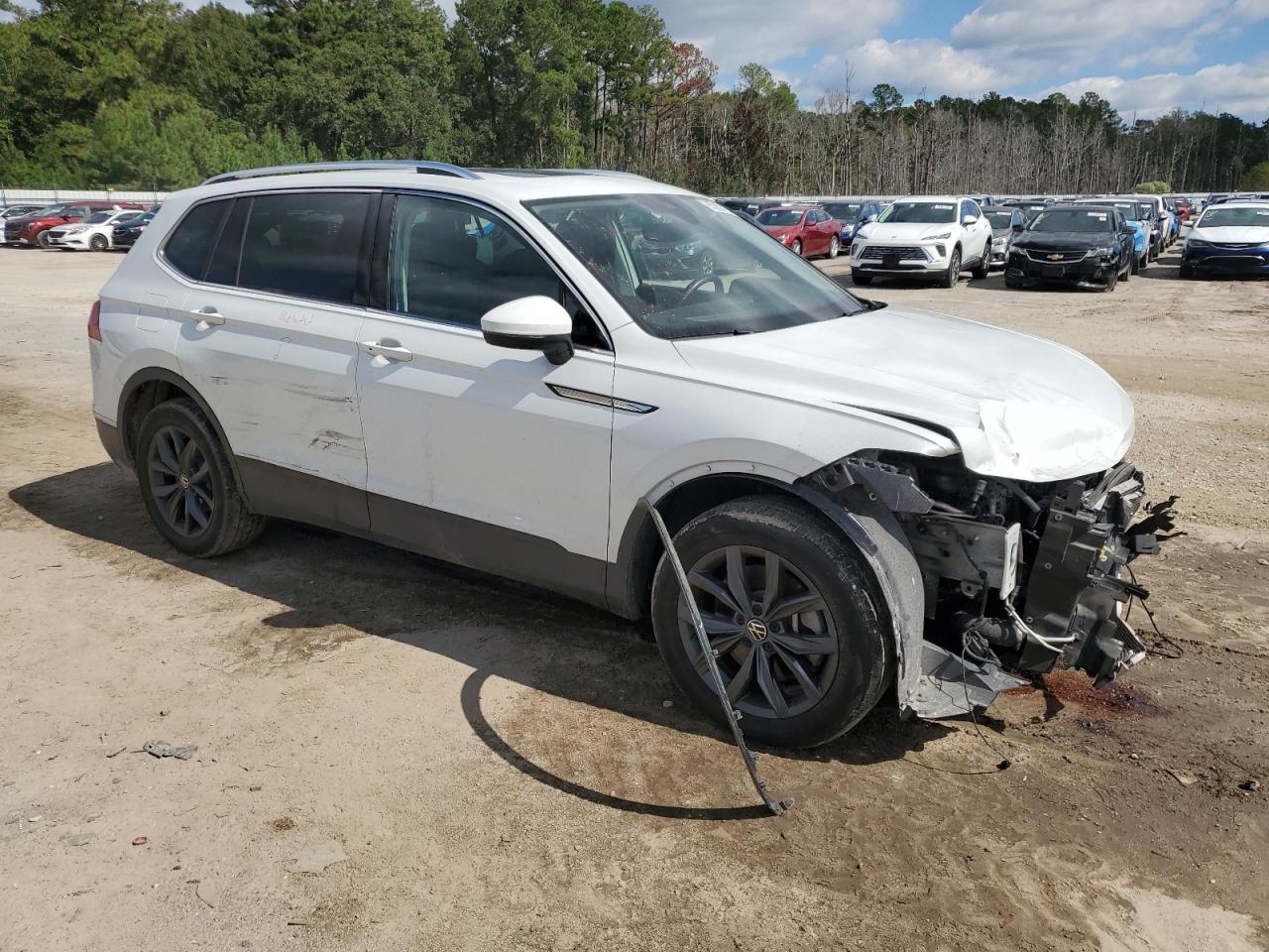 2023 Volkswagen Tiguan Se - Image 4
