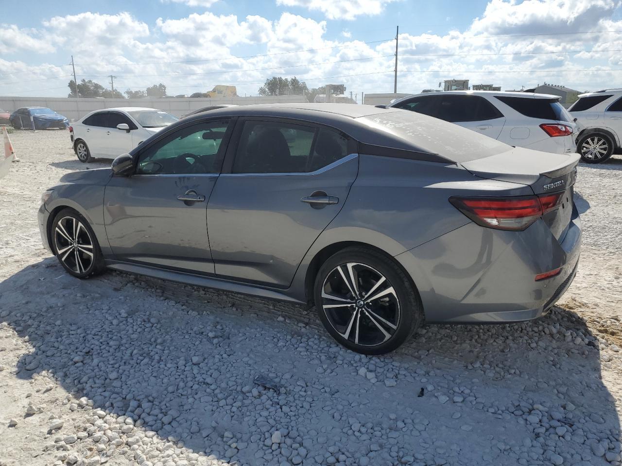 2021 Nissan Sentra Sr - Image 2