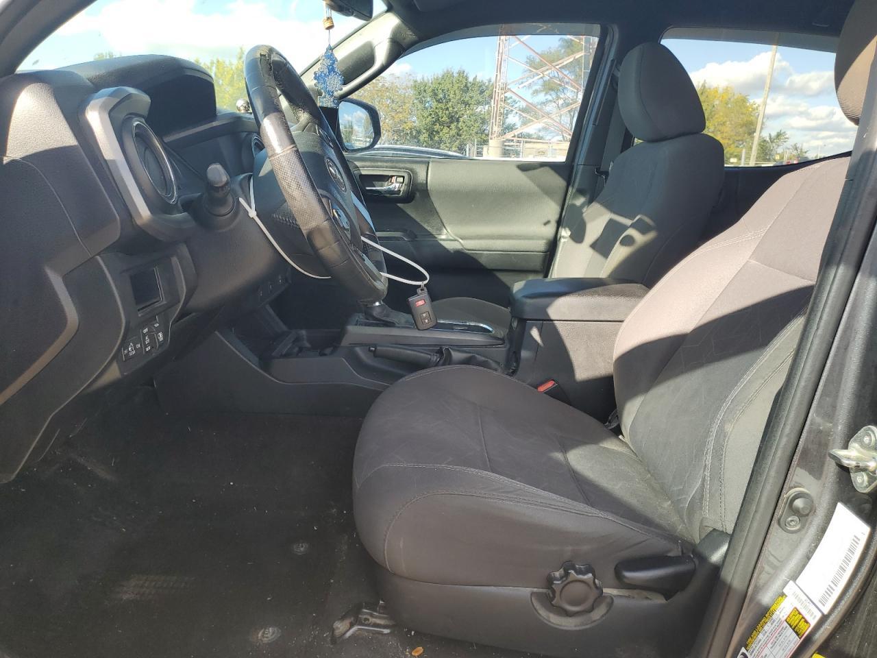 2017 Toyota Tacoma Double Cab - Image 7