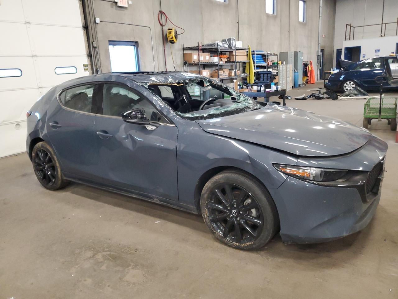 2021 Mazda 3 Premium - Image 4