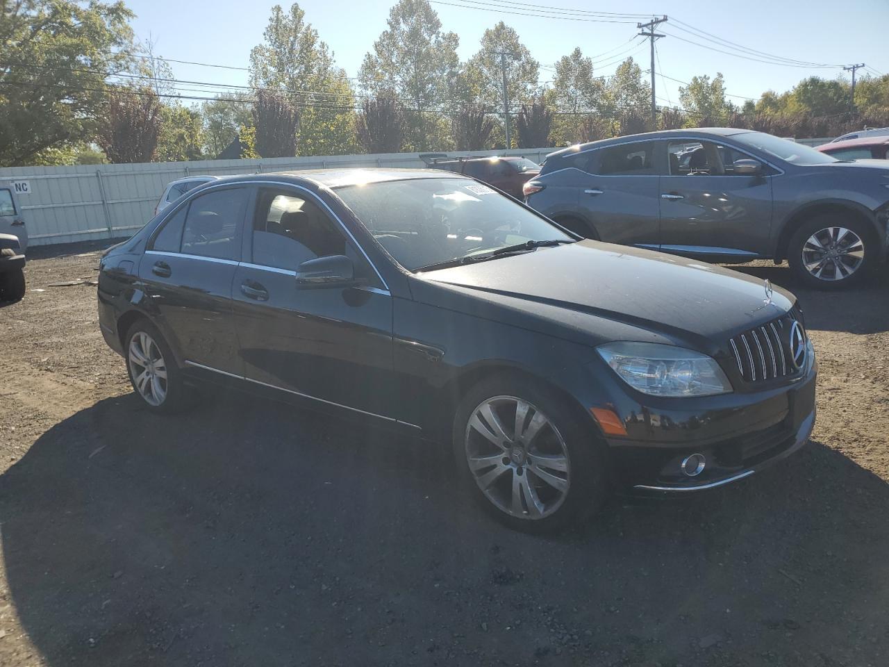 2011 Mercedes-Benz C 300 4Matic - Image 4