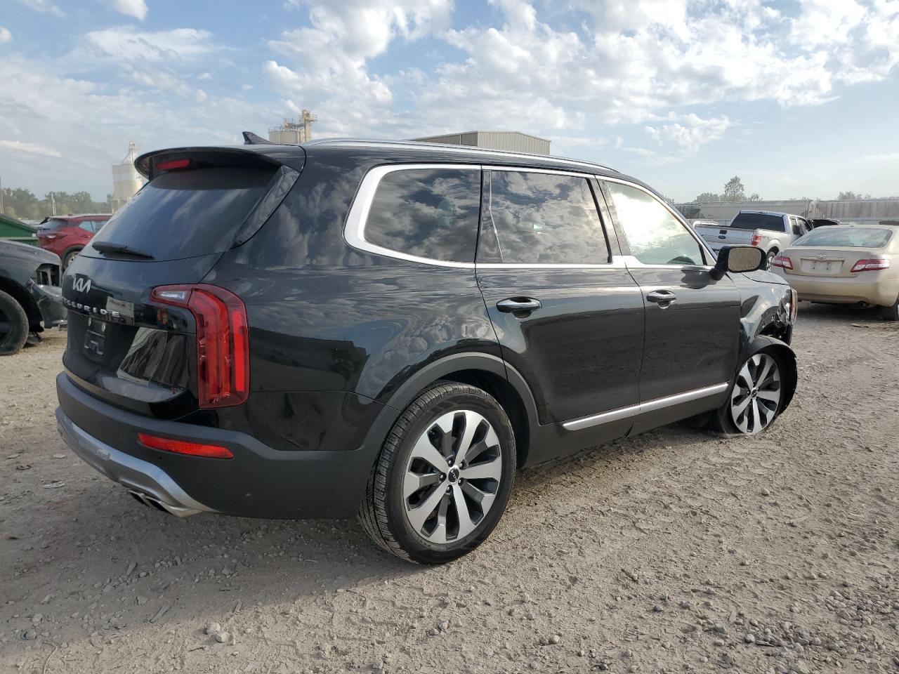 2022 Kia Telluride S - Фото 3