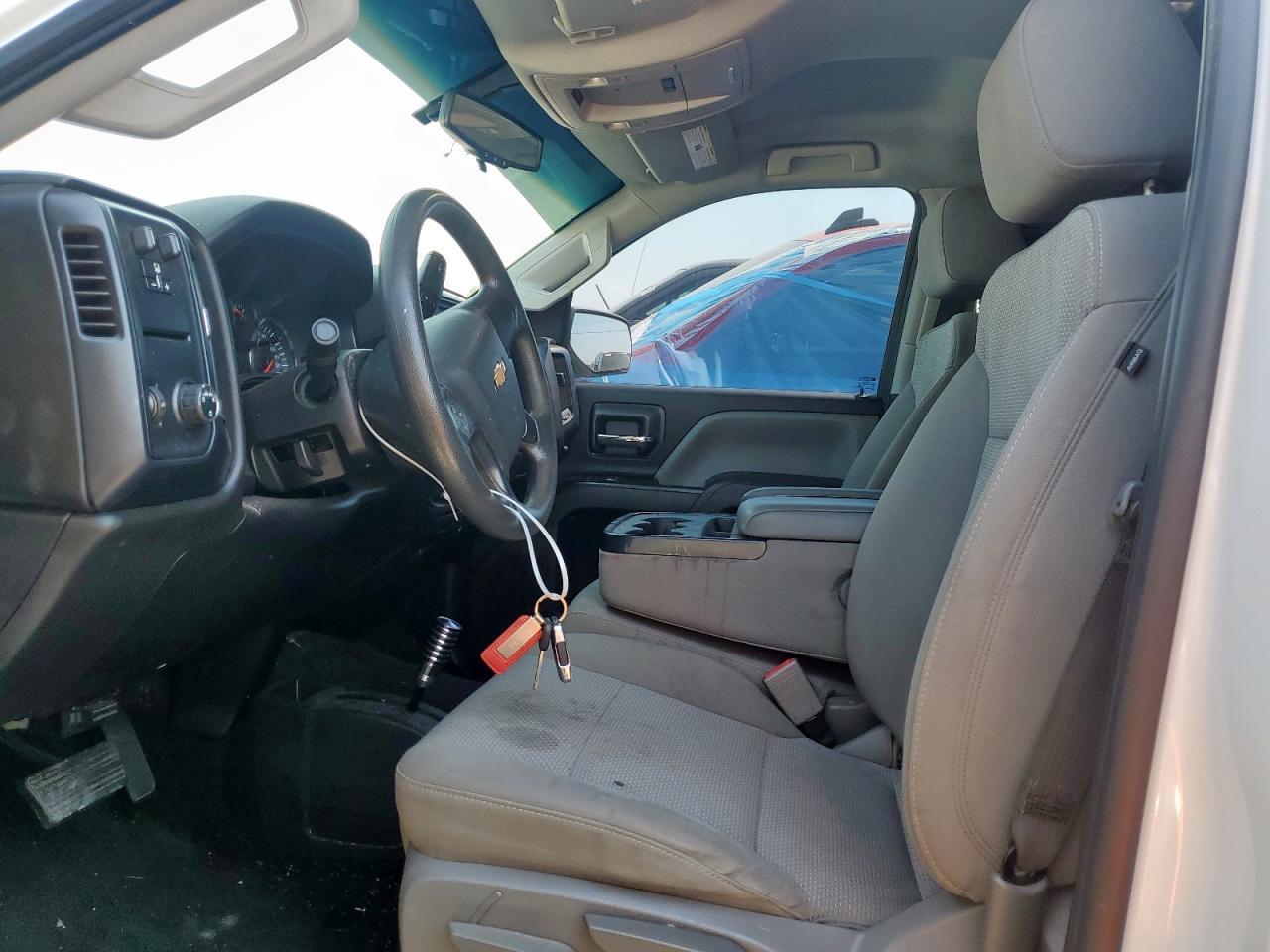 2018 Chevrolet Silverado K1500 Custom - Фото 7