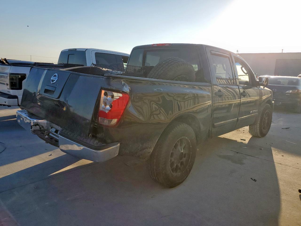 2009 Nissan Titan Xe - Image 3