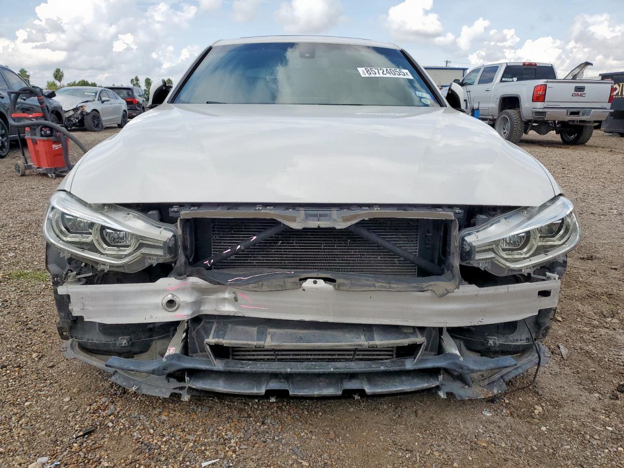 2018 BMW 320 I - Image 5