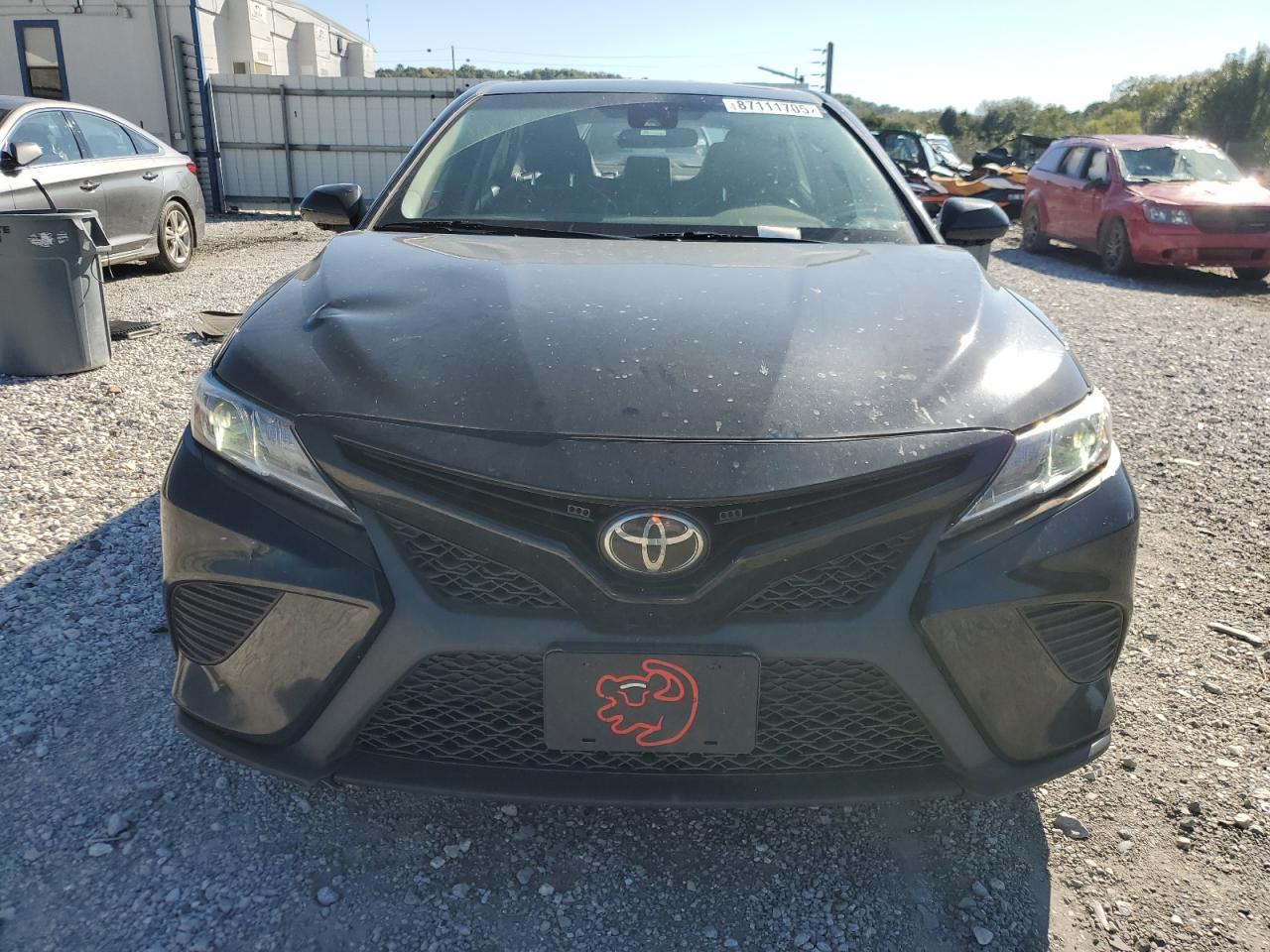 2020 Toyota Camry Se - Image 5