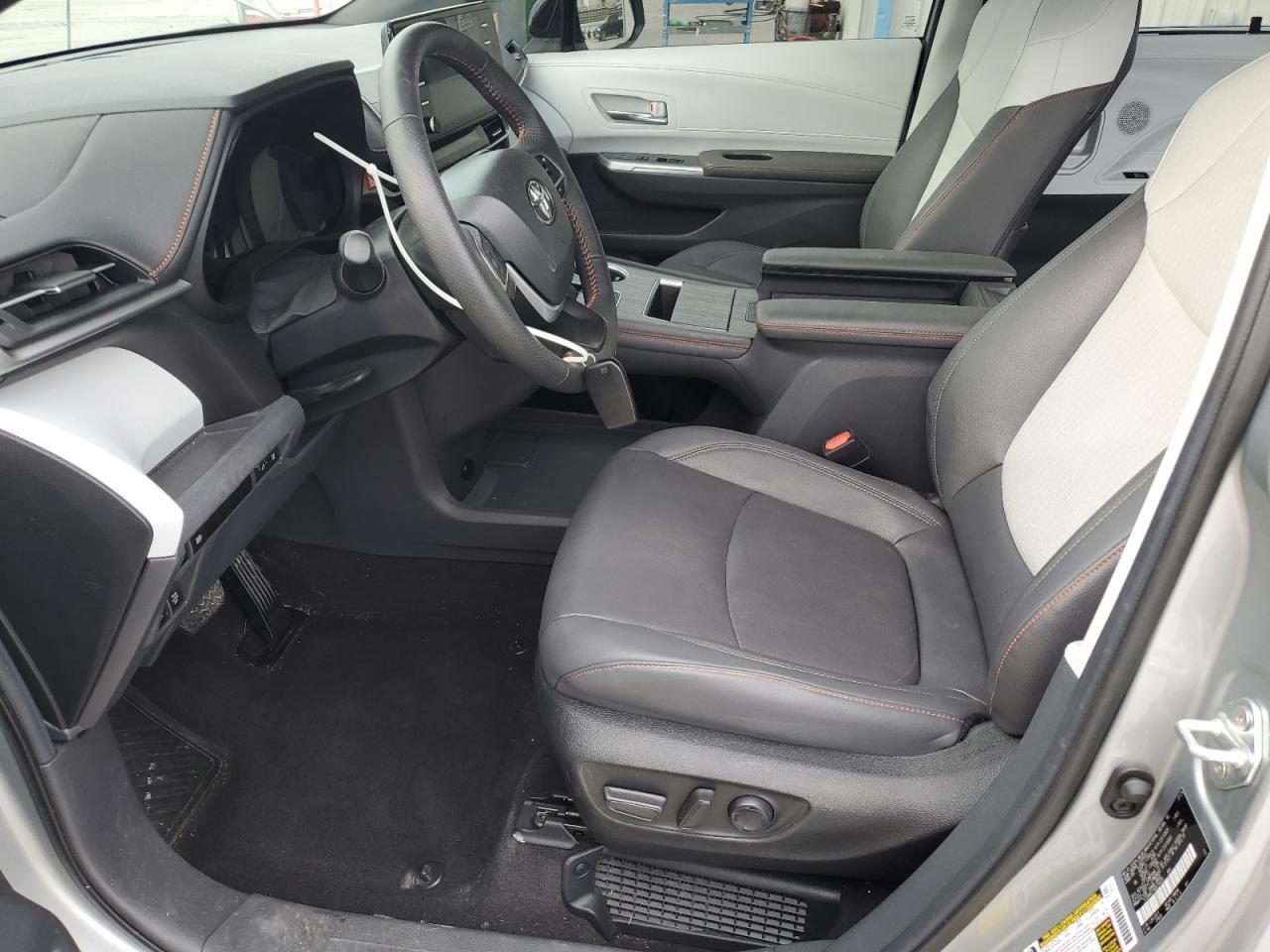 2024 Toyota Sienna Xse - Фото 7