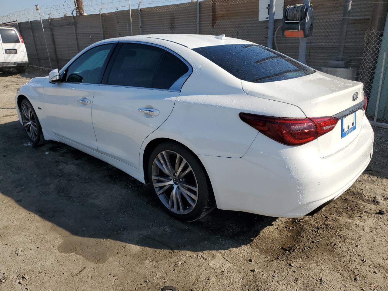 2018 Infiniti Q50 Luxe - Image 2