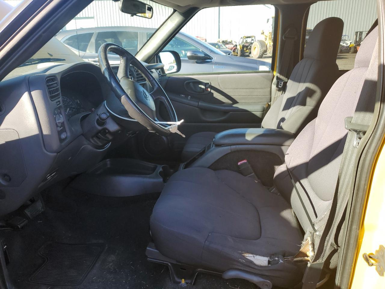 2004 Chevrolet S Truck S10 - Image 7