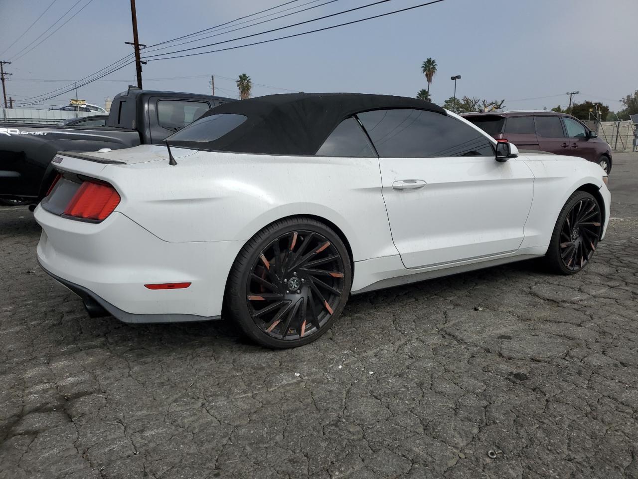 2017 Ford Mustang - Фото 3