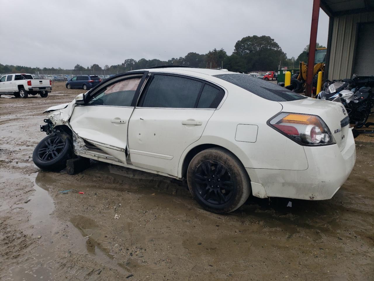 2011 Nissan Altima Base - Фото 2