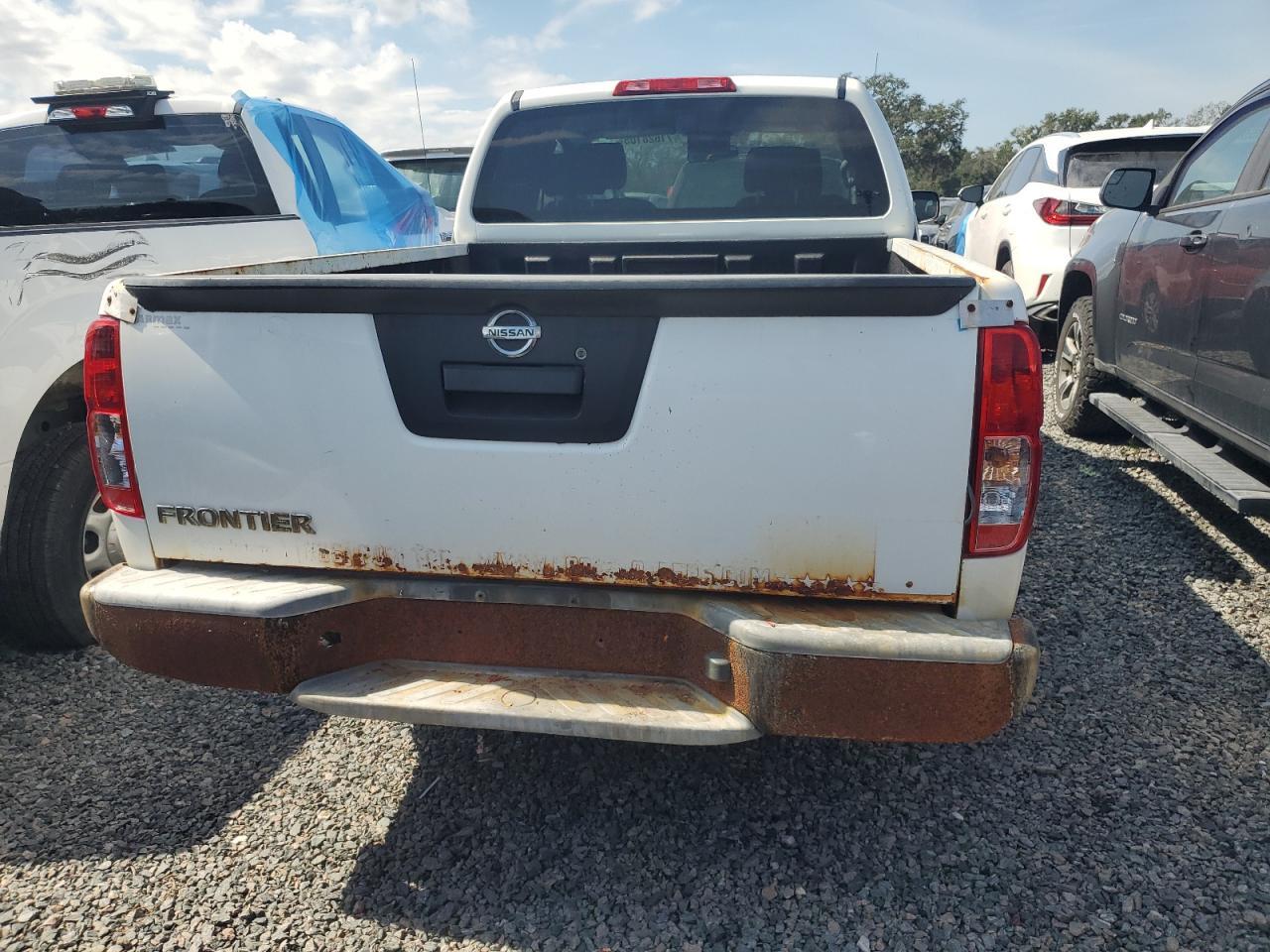 2016 Nissan Frontier S - Image 6
