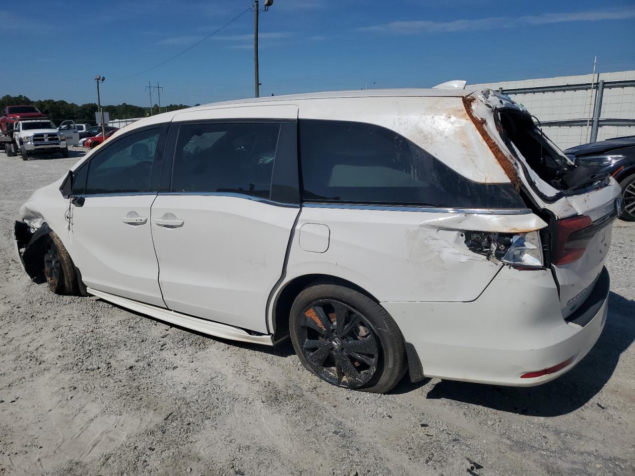 2024 Honda Odyssey Sport - Image 2