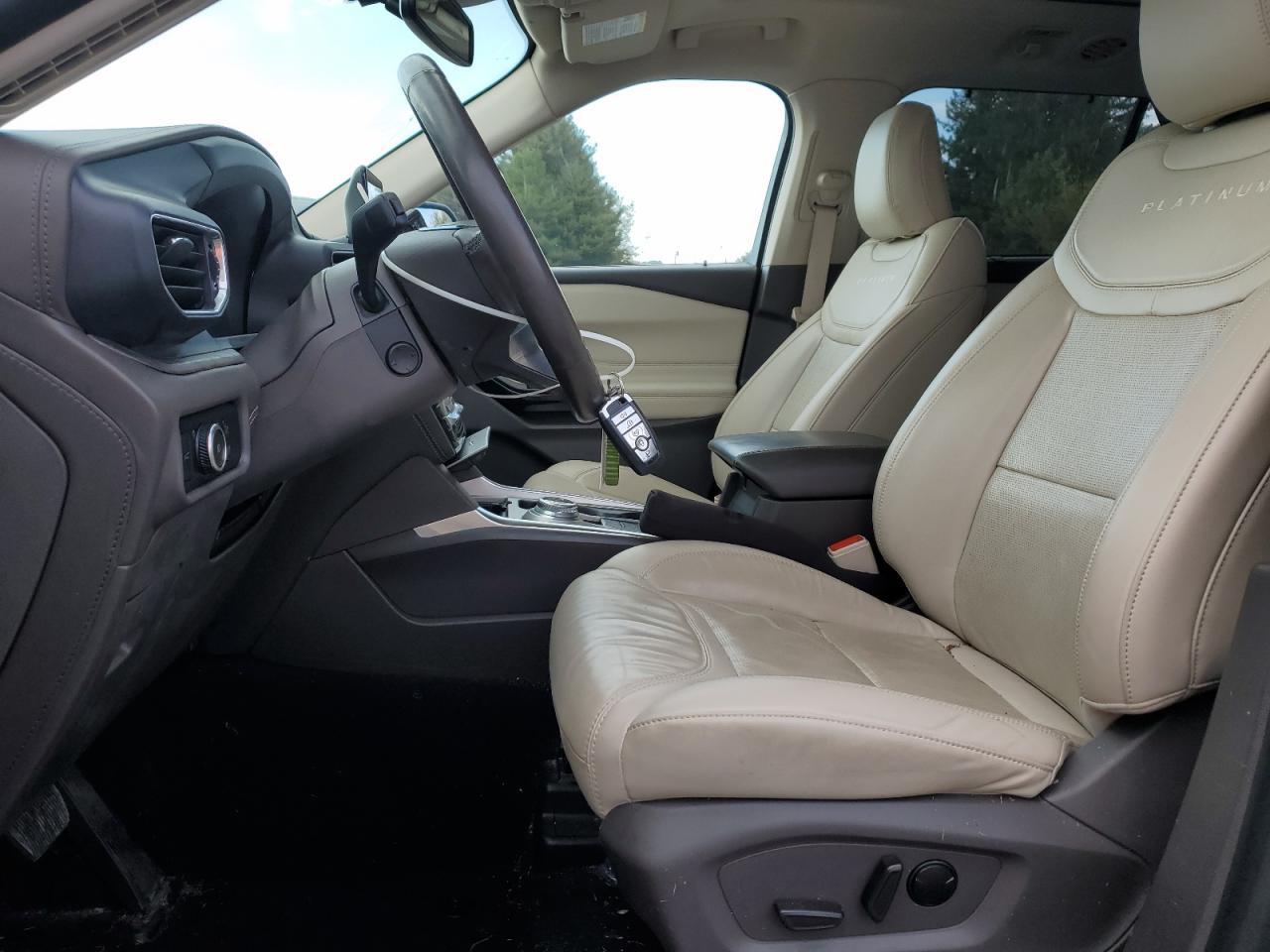 2023 Ford Explorer Platinum - Image 7