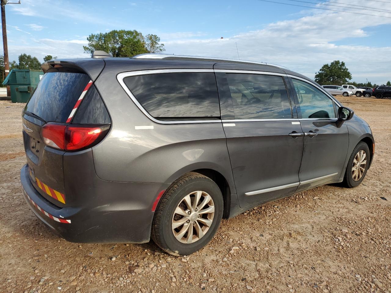 2019 Chrysler Pacifica Touring L - Фото 3