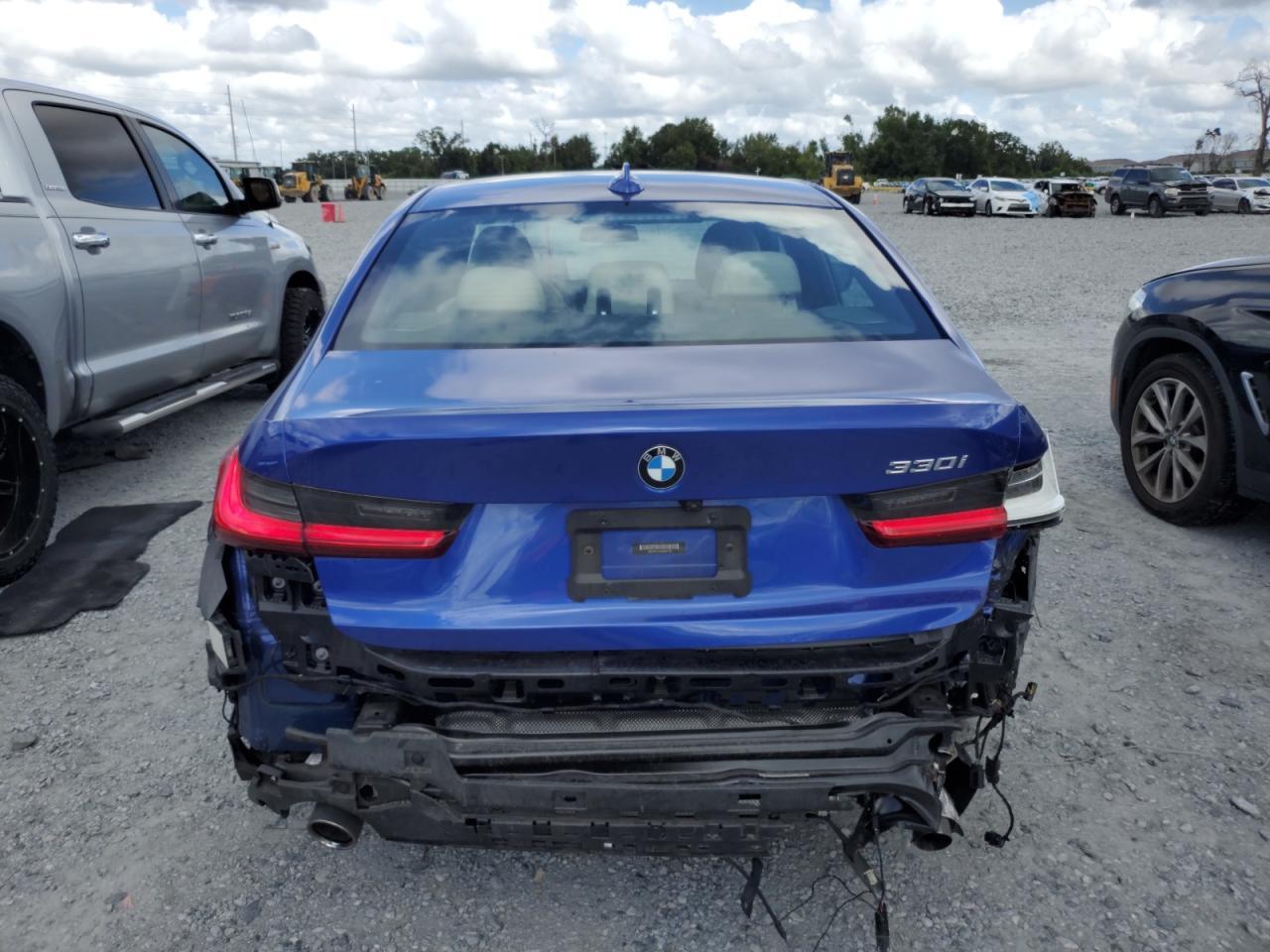 2021 BMW 330I - Фото 6