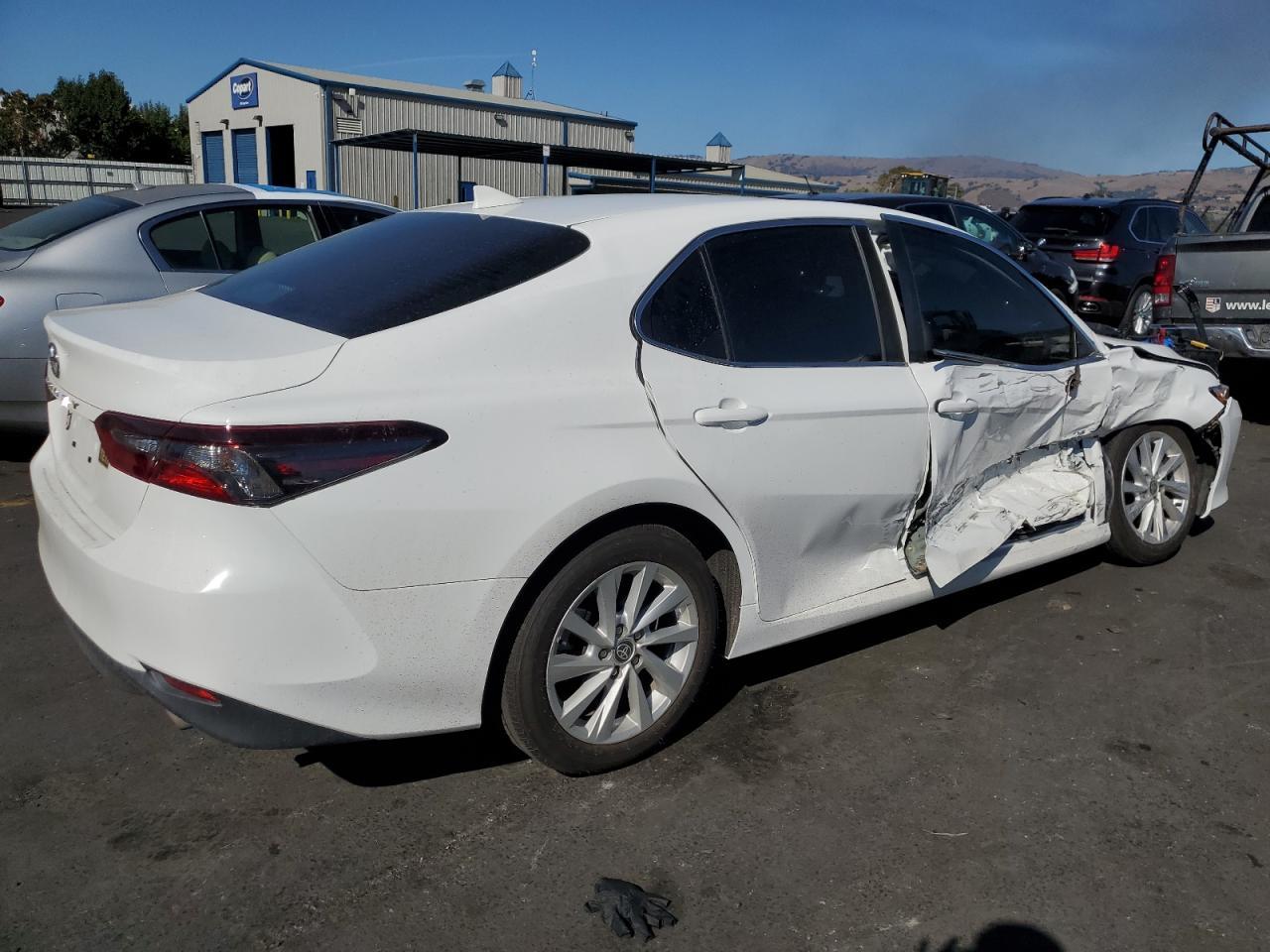 2023 Toyota Camry Le - Image 3