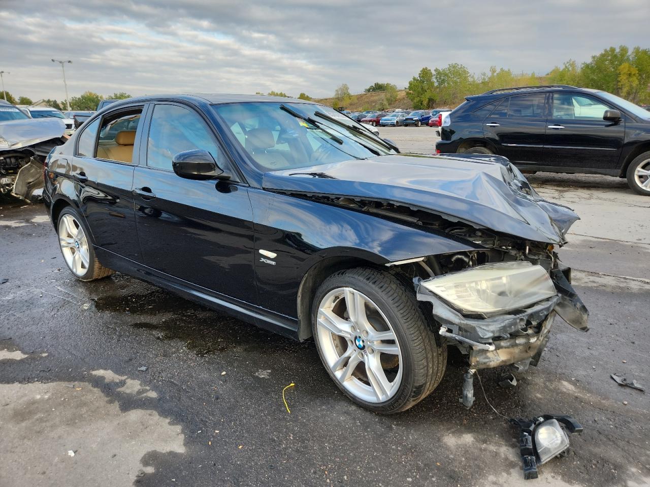 2011 BMW 328 Xi - Image 4