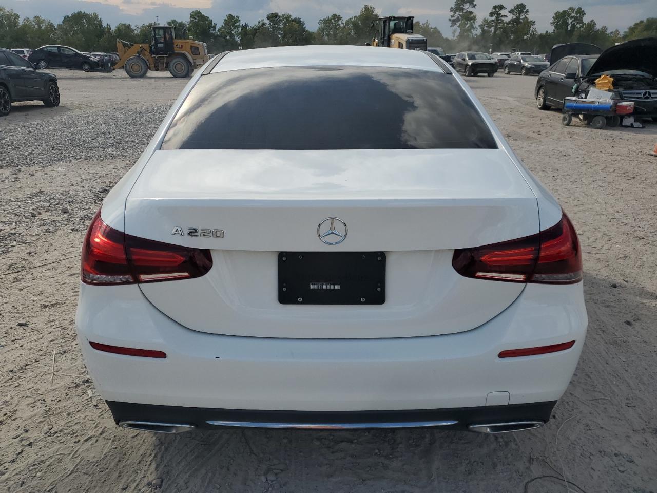2021 Mercedes-Benz A 220 - Image 7