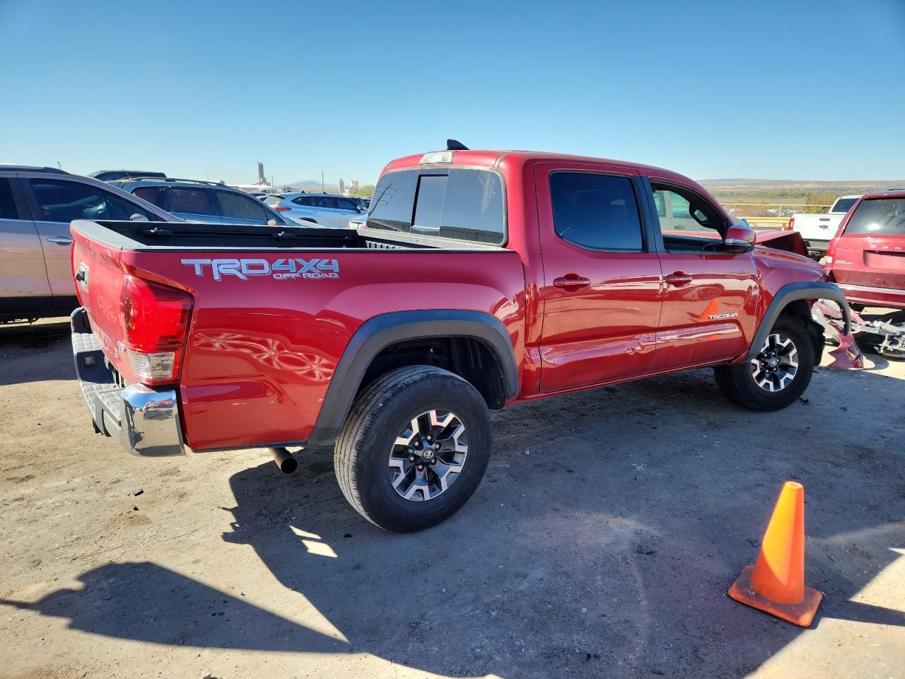 2017 Toyota Tacoma - Фото 3