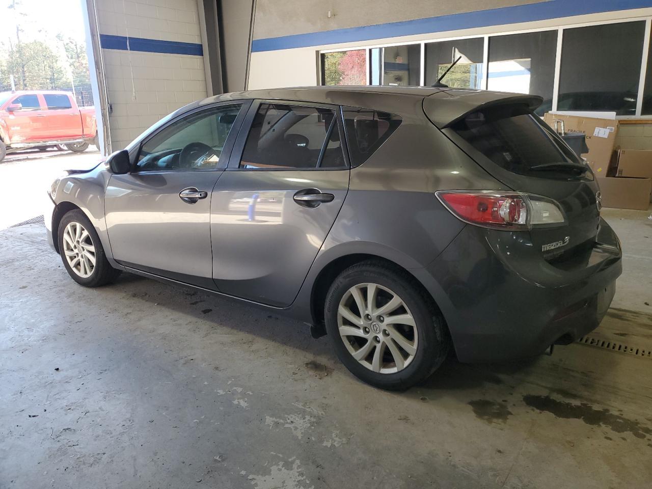 2012 Mazda 3 I - Image 2