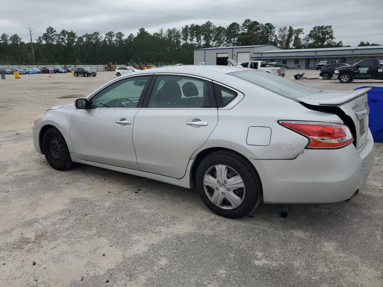2015 Nissan Altima 2.5 - Фото 2