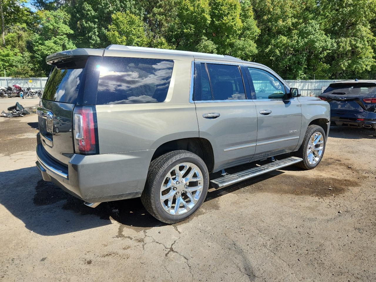 2018 GMC Yukon Denali - Фото 3