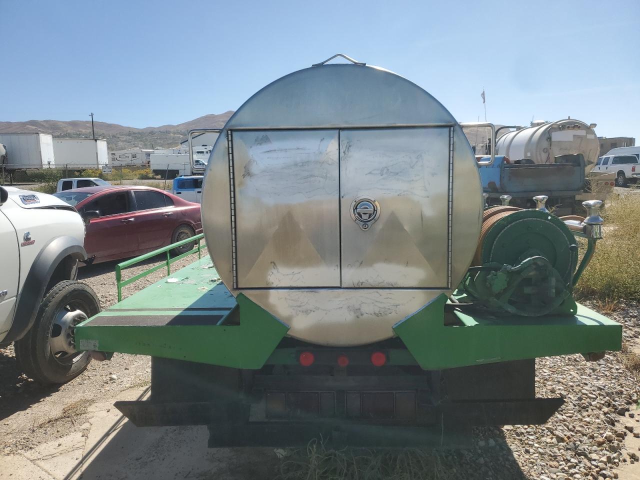 2002 Isuzu Npr - Фото 6