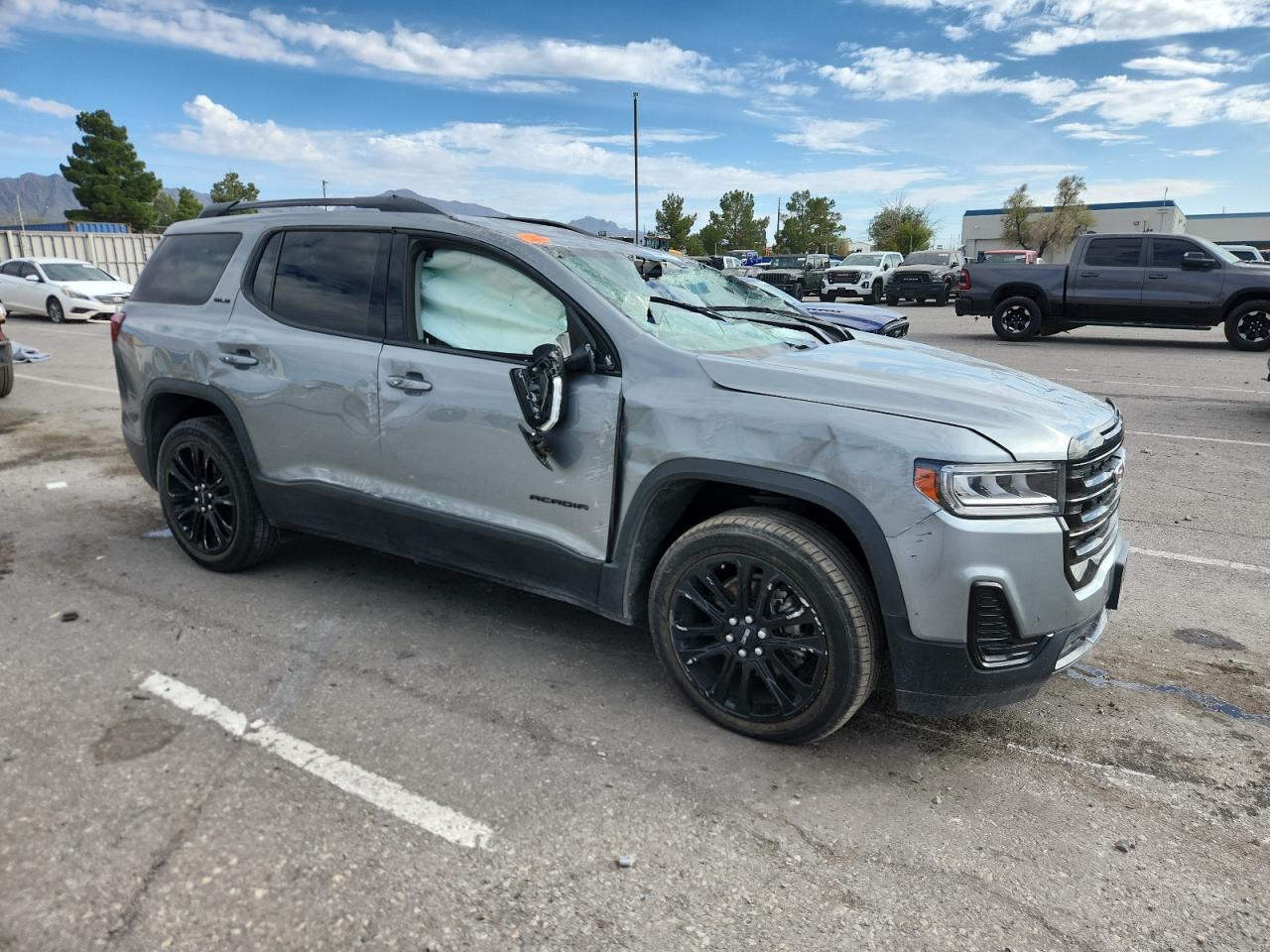 2023 GMC Acadia Sle - Image 4