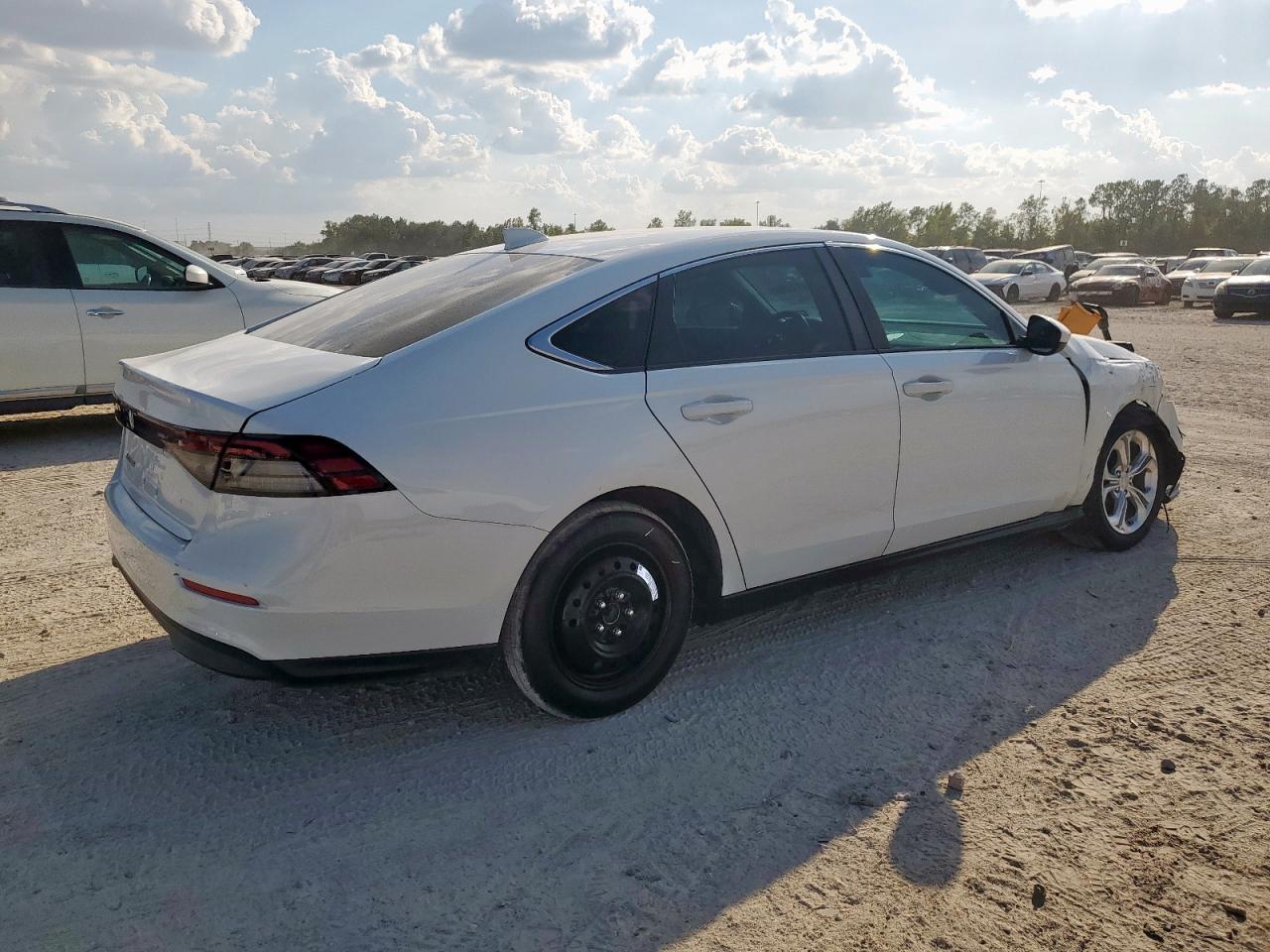 2023 Honda Accord Lx - Фото 3