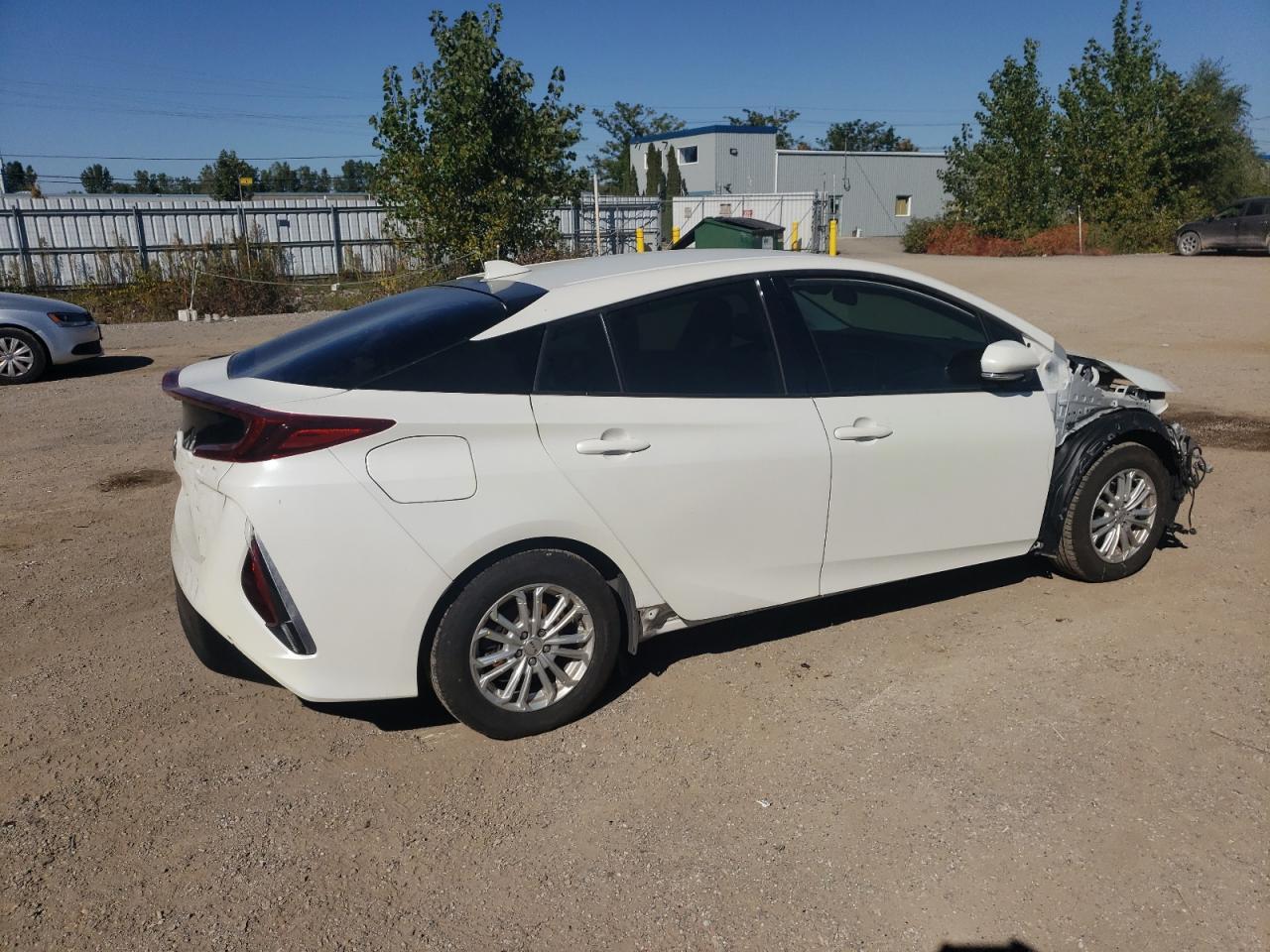 2020 Toyota Prius Prime Le - Image 3