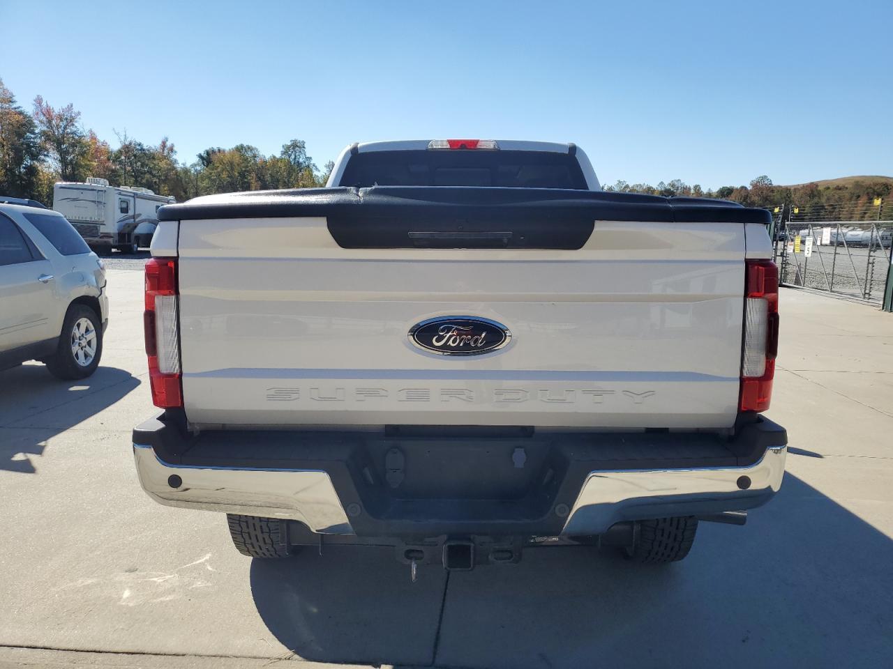 2019 Ford F250 Super Duty - Фото 6