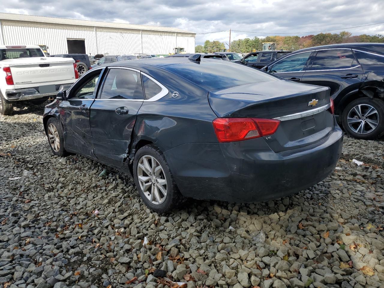 2018 Chevrolet Impala Lt - Image 2