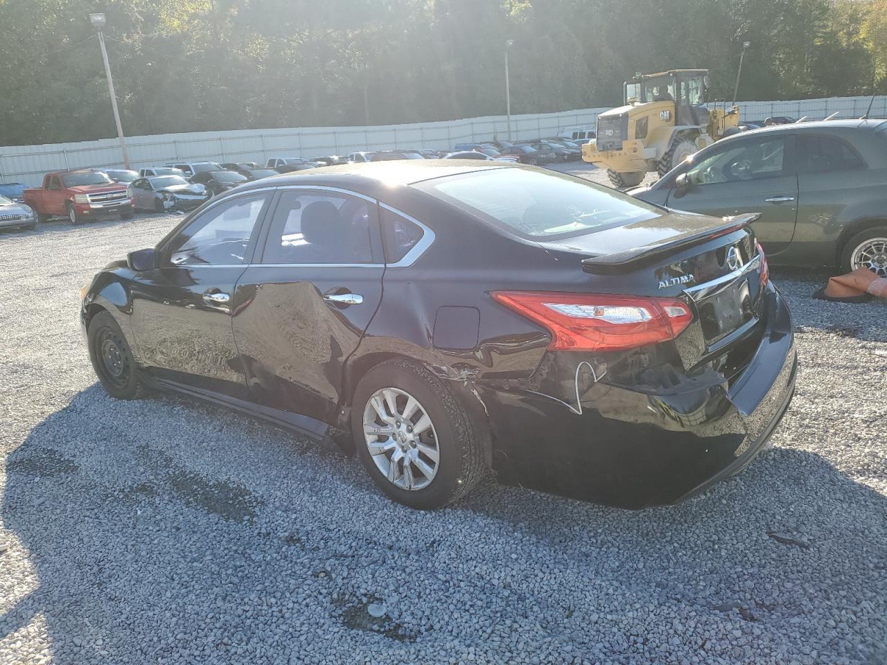 2017 Nissan Altima 2.5 - Фото 2