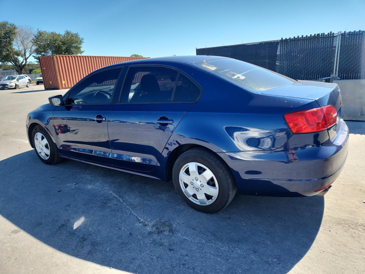 2013 Volkswagen Jetta Base - Фото 2