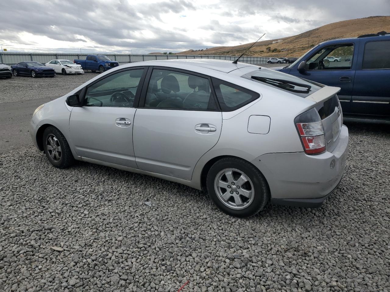 2005 Toyota Prius - Image 2